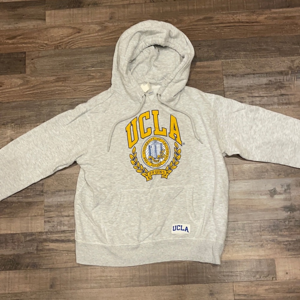 H&M UCLA sweatshirt ; size: M ; condition: *NEW*
